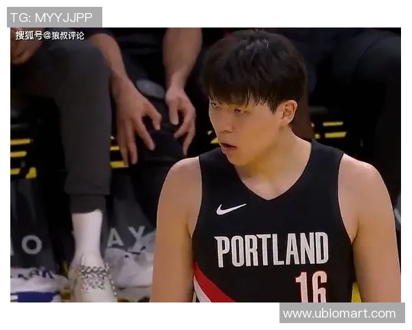 成都篮球队技术争议引发热议球迷与专家各执己见探讨战术与裁判判罚